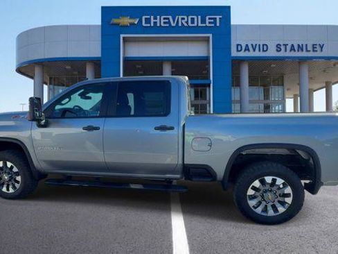 Used 2024 Chevrolet Silverado 2500 Custom w/ Custom Value Package AWD/4WD image 6