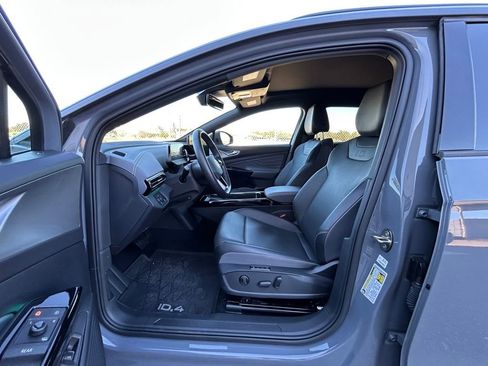 Used 2023 Volkswagen ID.4 S image 15