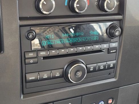 Used 2019 GMC Savana 2500 w/ Communications Package image 19