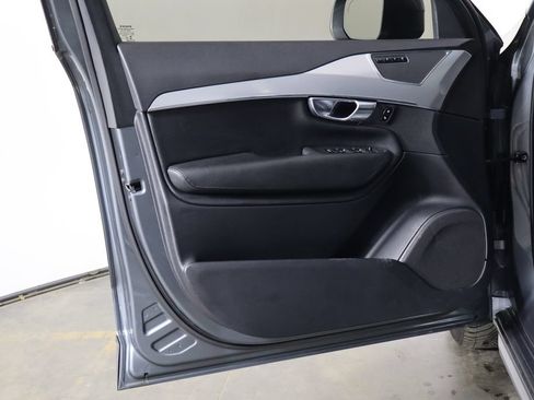 Used 2018 Volvo XC90 T5 Momentum w/ Convenience Package FWD image 19