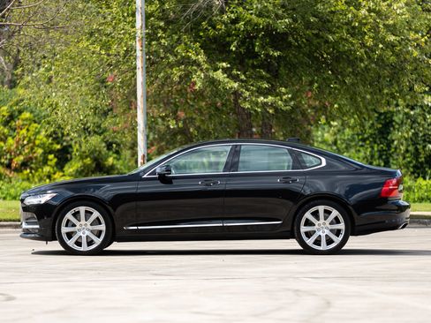 Used 2017 Volvo S90 T6 Inscription w/ Vision Package image 10