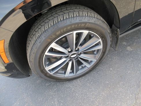 Certified 2026 Cadillac Escalade ESV Sport w/ Touring Package AWD/4WD image 11