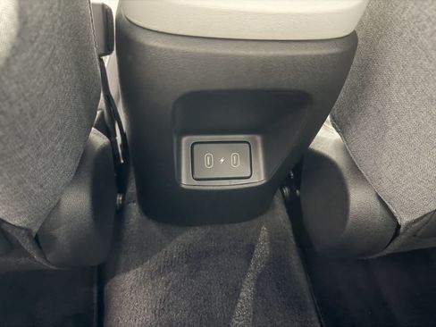Used 2024 Hyundai Elantra Limited FWD image 13