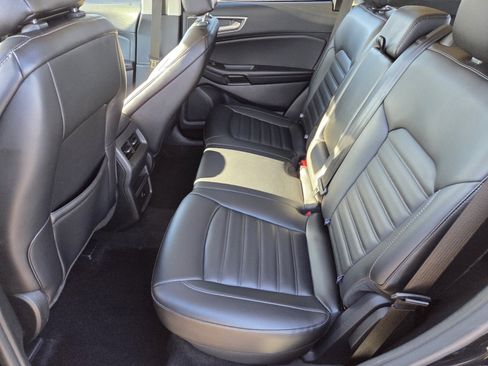 Certified 2024 Ford Edge SEL image 11