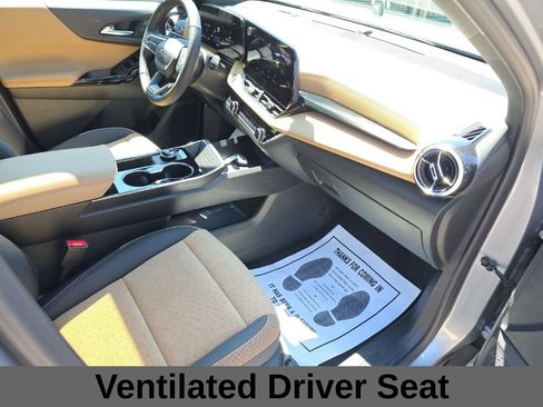 Used 2025 Chevrolet Equinox ACTIV w/ Convenience Package III AWD/4WD image 19