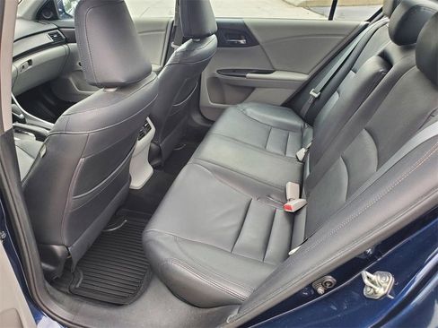 Used 2015 Honda Accord EX image 13