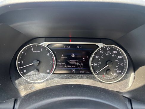 Used 2025 Nissan Sentra SV FWD image 31