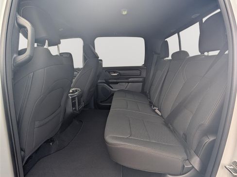 New 2026 RAM 1500 Express AWD/4WD image 10