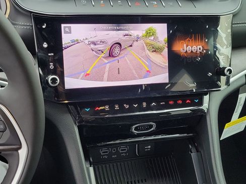 New 2026 Jeep Grand Cherokee Altitude RWD image 7