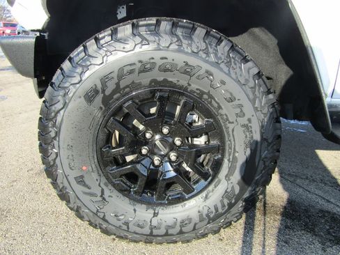 New 2025 Ford Bronco Raptor image 12