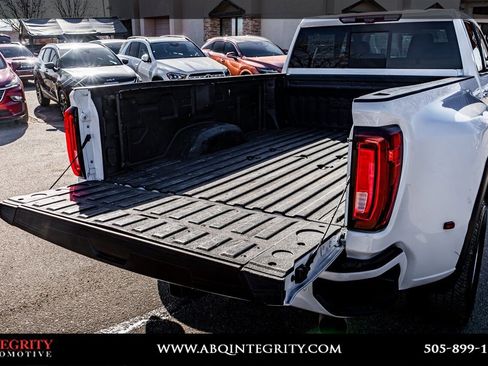 Used 2022 GMC Sierra 3500 Denali w/ Denali Ultimate Package image 43