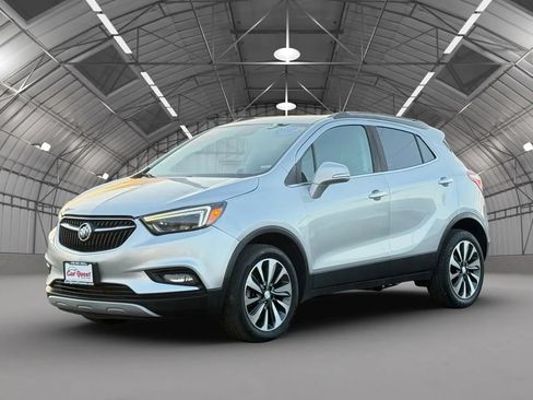 Used 2020 Buick Encore Essence AWD/4WD image 3