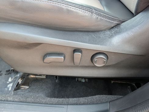 Used 2023 Subaru Forester Limited AWD/4WD image 19