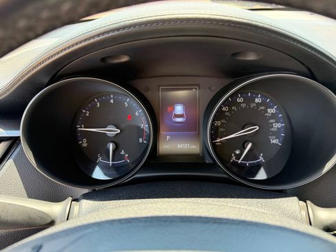 Used 2018 Toyota C-HR XLE FWD image 25