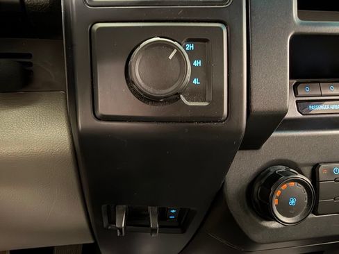 Used 2015 Ford F150 XL w/ Equipment Group 101A Mid AWD/4WD image 27