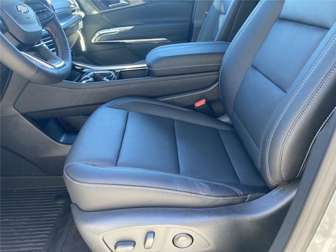 New 2026 Chevrolet Traverse LT w/ LPO, Floor Liner Package image 21