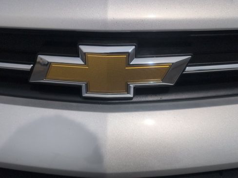 Used 2019 Chevrolet Trax LT w/ LT Convenience Package FWD image 32