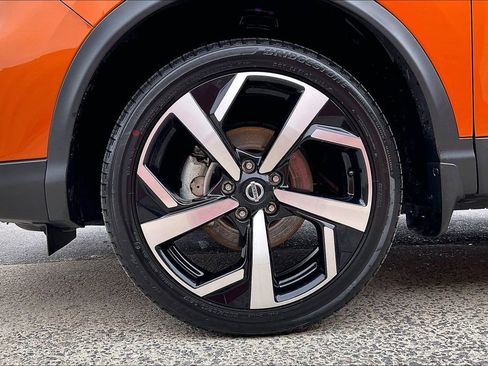 Used 2022 Nissan Rogue Sport SL image 9