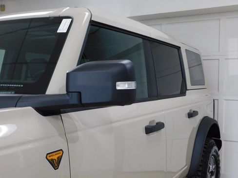Used 2025 Ford Bronco Badlands AWD/4WD image 19