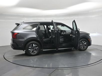 Used 2022 Kia Sorento EX
