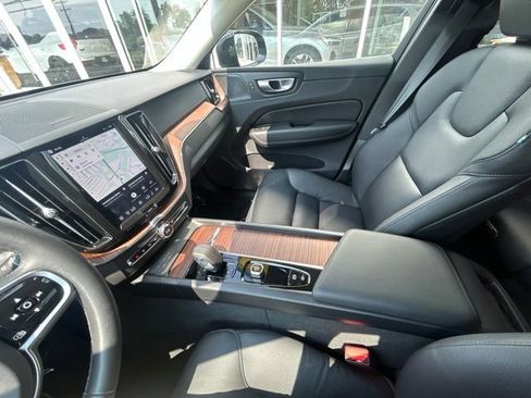 Certified 2024 Volvo XC60 B5 Plus AWD/4WD image 20