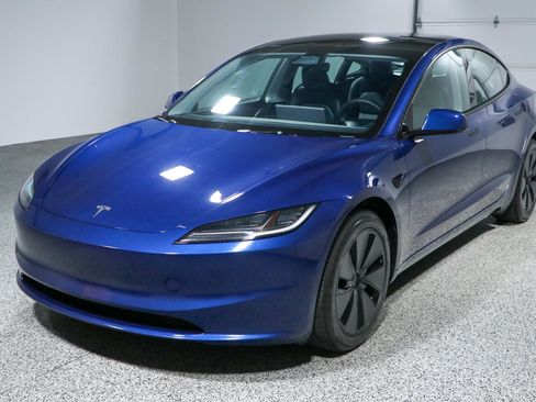 Used 2025 Tesla Model 3 Long Range AWD/4WD image 26