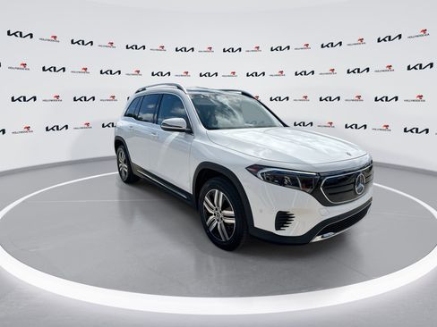 Used 2023 Mercedes-Benz EQB 250+ image 2