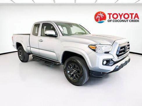 Used 2023 Toyota Tacoma SR5 w/ SR5 Appearance Package image 1