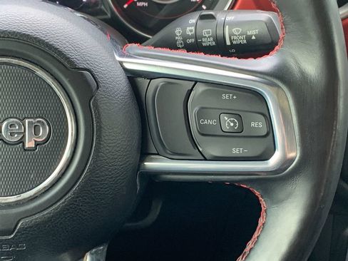 Used 2021 Jeep Wrangler Unlimited Rubicon AWD/4WD image 11