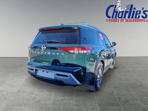 Certified 2025 Nissan Pathfinder SL image 4