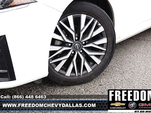 Used 2025 Nissan Altima 2.5 SV image 42