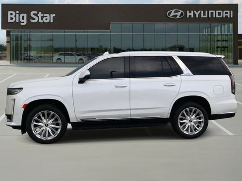 Used 2023 Cadillac Escalade Premium Luxury RWD image 2