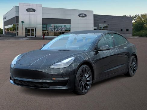 Used 2022 Tesla Model 3 Performance image 4