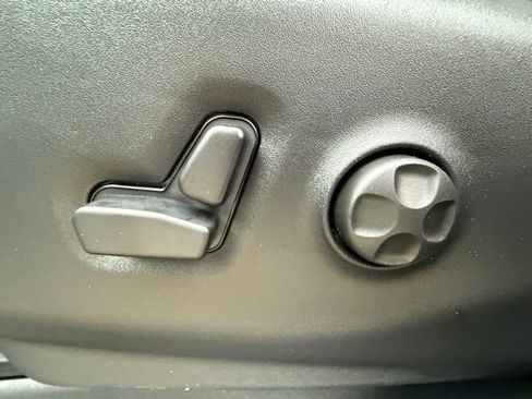 New 2026 Chrysler Pacifica Select image 21