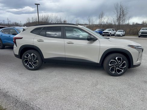 New 2026 Chevrolet Trax RS FWD image 5