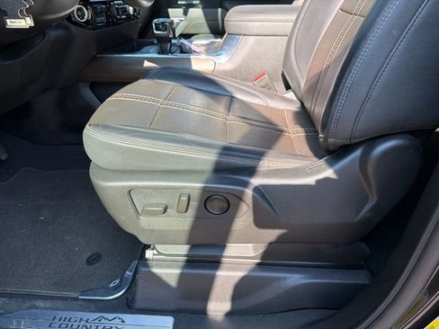 Used 2024 Chevrolet Silverado 1500 High Country w/ Technology Package AWD/4WD image 15