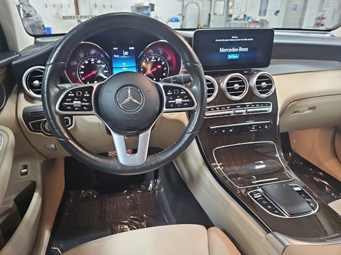 Used 2021 Mercedes-Benz GLC 300 image 16