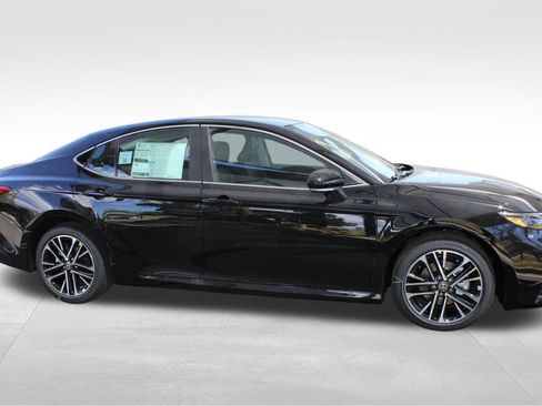 New 2026 Toyota Camry XLE FWD image 17