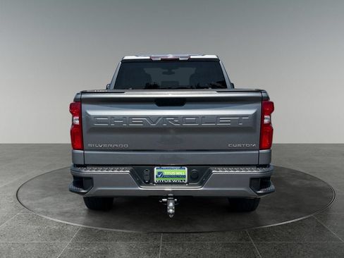 Used 2020 Chevrolet Silverado 1500 Custom w/ Custom Value Package AWD/4WD image 8
