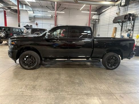 Used 2025 RAM 2500 Big Horn AWD/4WD image 31