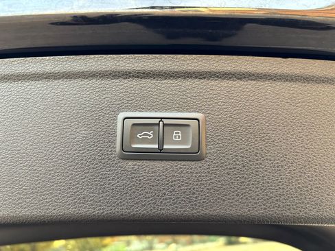 Used 2018 Audi Q5 2.0T Premium Plus w/ Premium Plus Package image 31