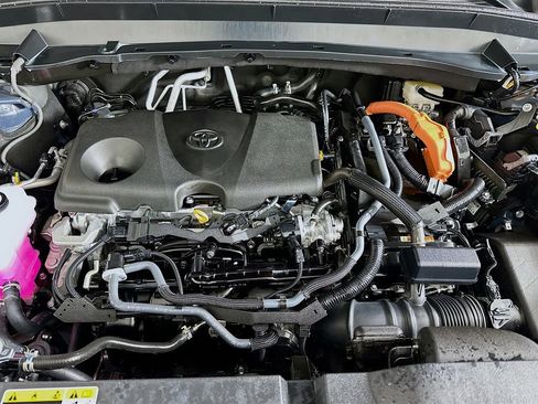Certified 2025 Toyota Grand Highlander AWD Hybrid image 30