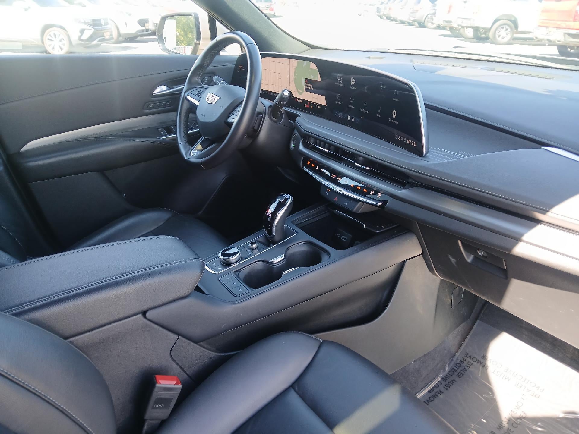 Used 2025 Cadillac XT4 Premium Luxury FWD image 23