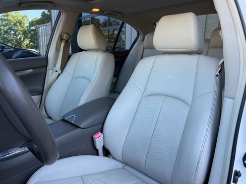 Used 2010 INFINITI G37 x Sedan w/ Premium Pkg AWD/4WD image 16