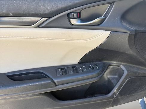 Used 2020 Honda Civic Sport Touring image 10