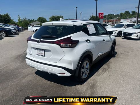 Used 2024 Nissan Kicks S FWD image 8
