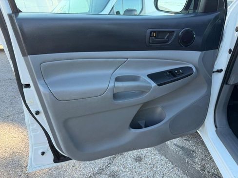 Used 2013 Toyota Tacoma 2WD Access Cab image 13