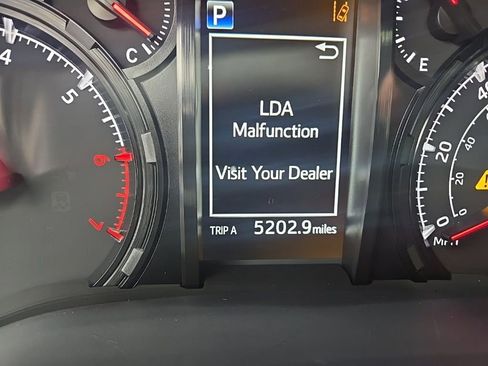 Used 2024 Toyota 4Runner SR5 Premium w/ Moonroof Package image 24