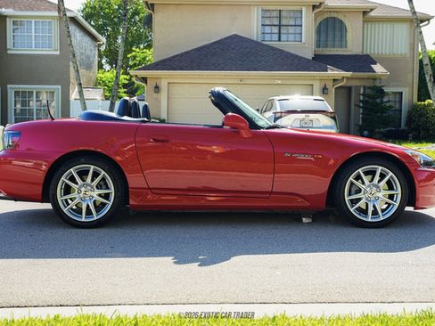Used 2004 Honda S2000 image 9