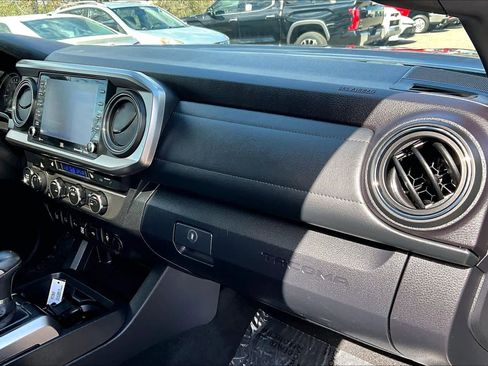 Used 2023 Toyota Tacoma Limited AWD/4WD image 18